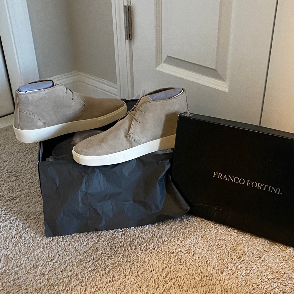 Franco Fortini Men's Beige  Chukka Boots